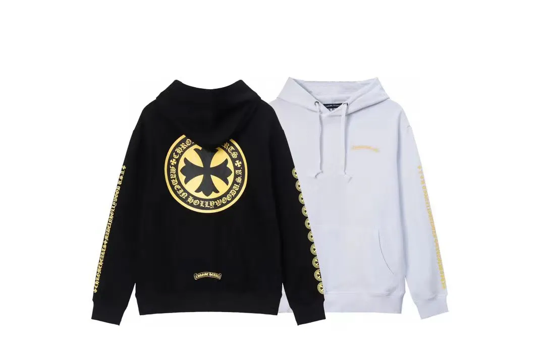 M22—P210 -Chrome Hearts/Chrome Hearts printed sweatshirt cardigan jacket -420 grams of high-density, high-quality wool, soft, delicate and skin-friendly, soft and silky to the touch, warm and skin-friendly -The hardware zipper accessories are all customized and full of details -Colour: black white -Size: S M L XL